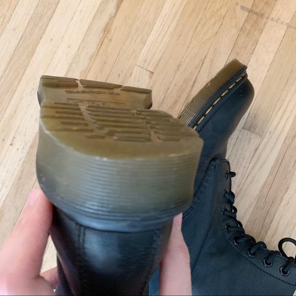 ❤️SOLD❤️ Dr. Martens Pascal Combat Lace-Up Boot - Picture 6 of 11